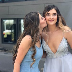 Meet your Posher, Mila